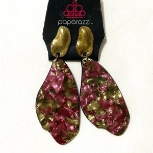 Paparazzi Fish Out Of Water Earrings